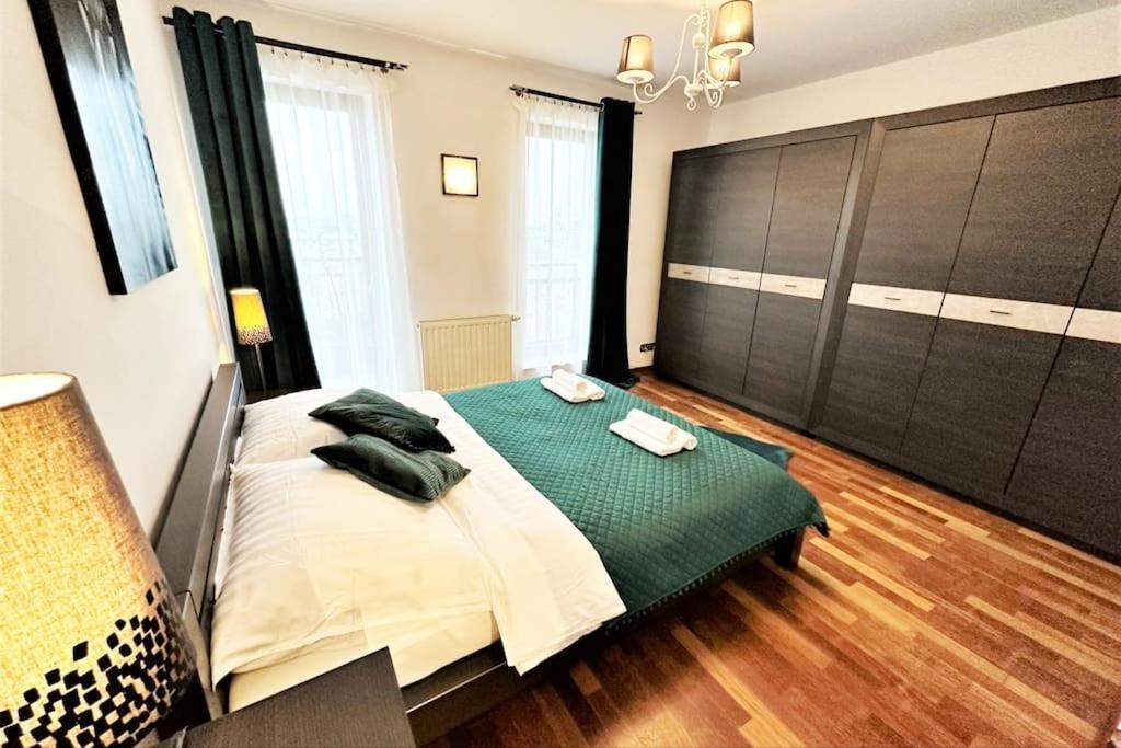 Exclusive Penthouse Near Citycenter 120M2 +Netflix Краков Экстерьер фото