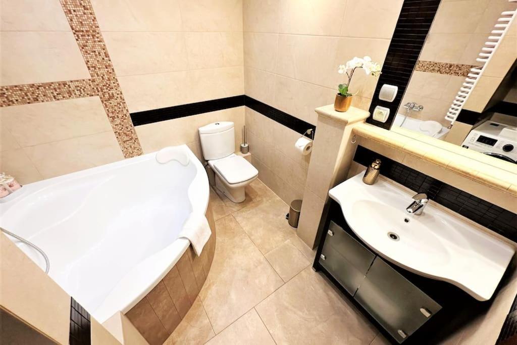 Exclusive Penthouse Near Citycenter 120M2 +Netflix Краков Экстерьер фото